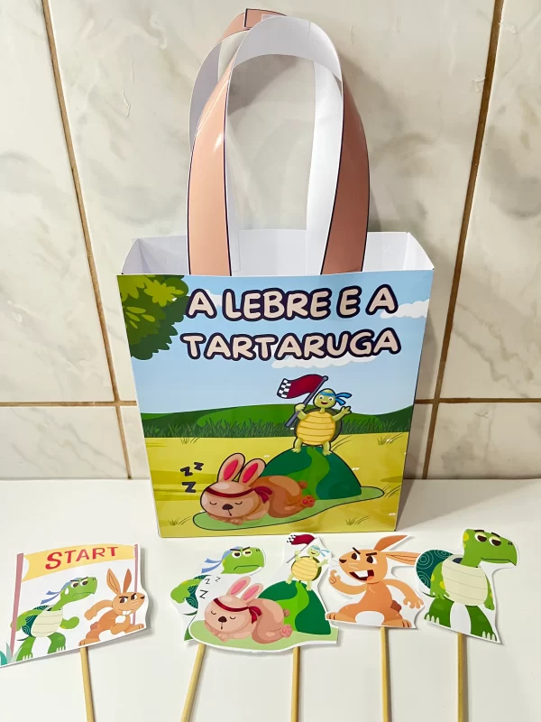 Sacolinha Teatral A LEBRE E A TARTARUGA